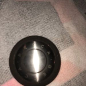 becca Champagne Gold highlighter